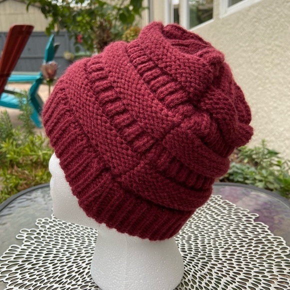 CC Classic Knit Hat Adult Womans - Picture 6 of 10